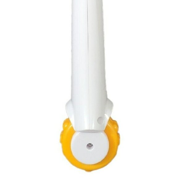 Bop It Game Electronic Handheld Action Challenge Toy Lights Sounds Party Fun - Picture 8 of 9